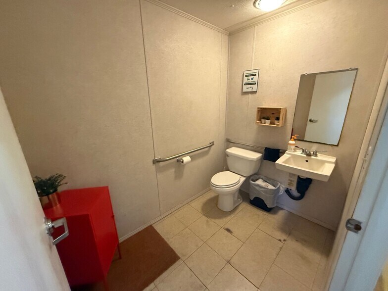More Photos Of 1109 N Semoran Blvd, Orlando Land For Lease