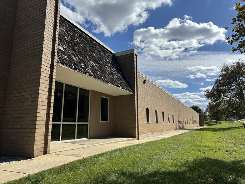 Primary Photo Of 11101 Gilroy Rd, Hunt Valley Office For Lease