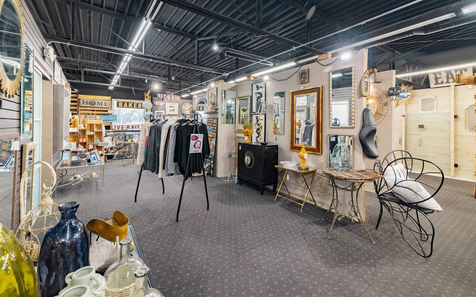 More Photos Of 4195 12 Mile Rd, Berkley Storefront Retail Office For Sale