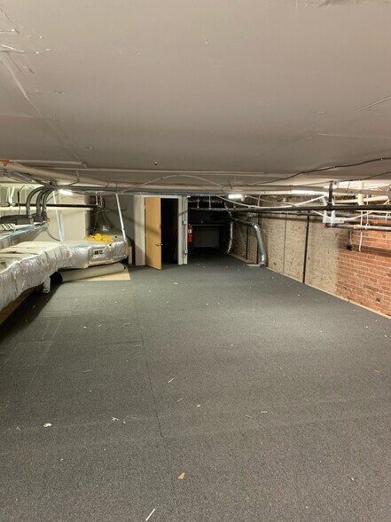 More Photos Of 45 E Main St, Chattanooga Storefront For Lease