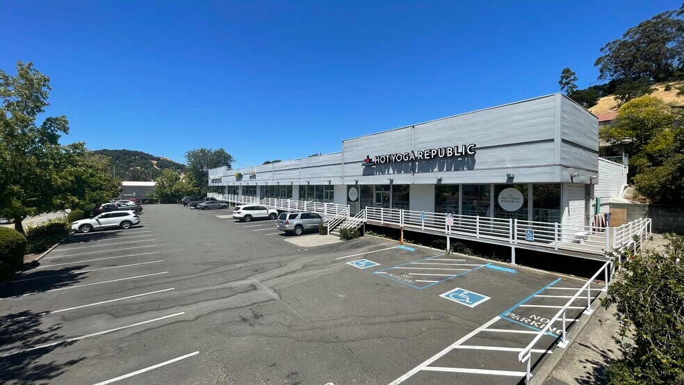 More Photos Of 4050 Redwood Hwy, San Rafael Storefront Retail Office For Lease