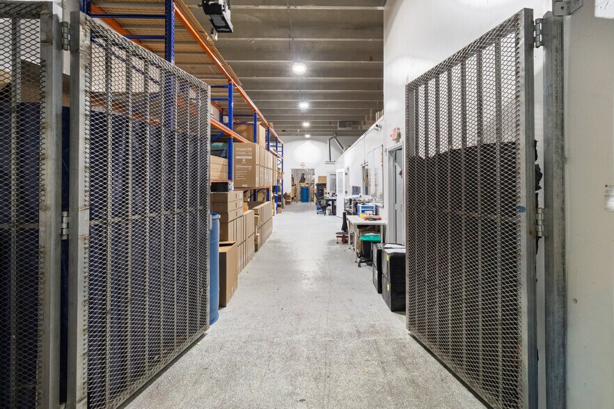 More Photos Of 3317-3347 NW 74th Ave, Miami Warehouse For Sale