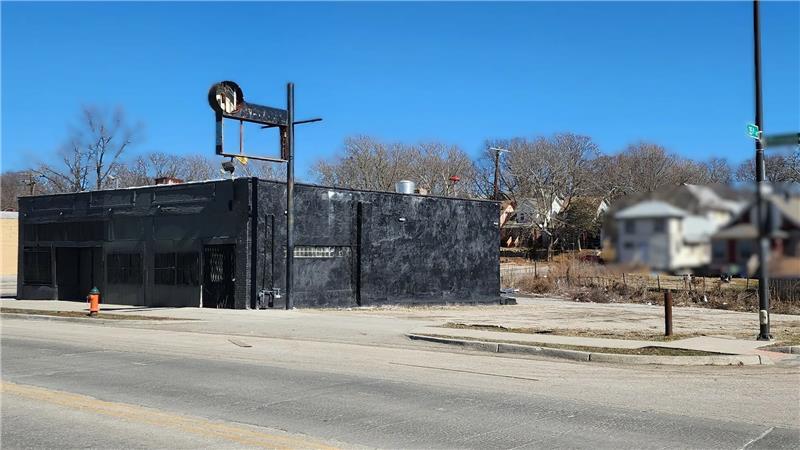 More Photos Of 3541-3543 Prospect Ave, Kansas City Freestanding For Lease