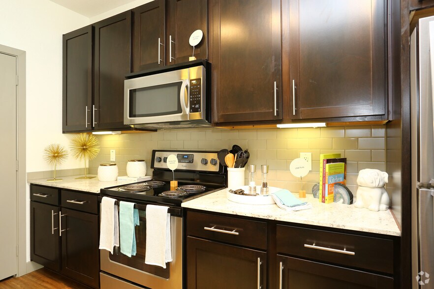 More Photos Of 403 E Koenig Ln, Austin Apartments For Lease