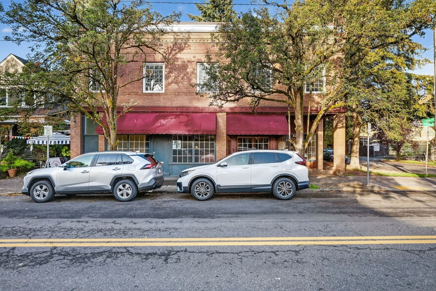 More Photos Of 8203 SE 13th Ave, Portland Office For Sale