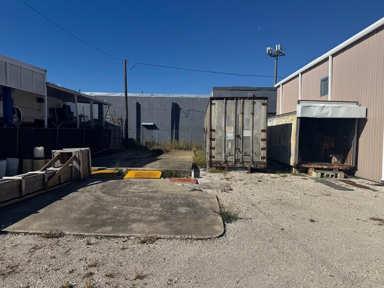 More Photos Of 649 Nicolet Ave, Winter Park Warehouse For Sale