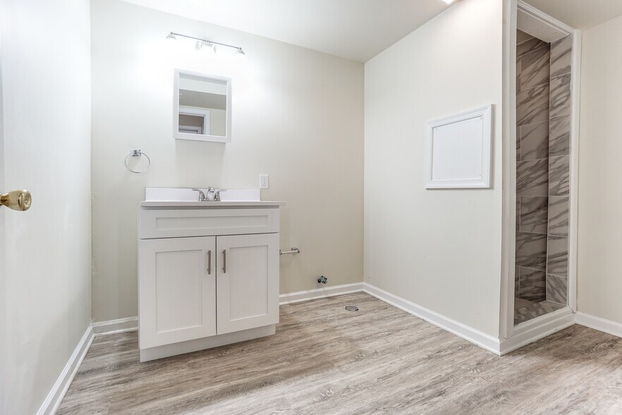 More Photos Of 450 Germantown Pike, Lafayette Hill Office For Sale