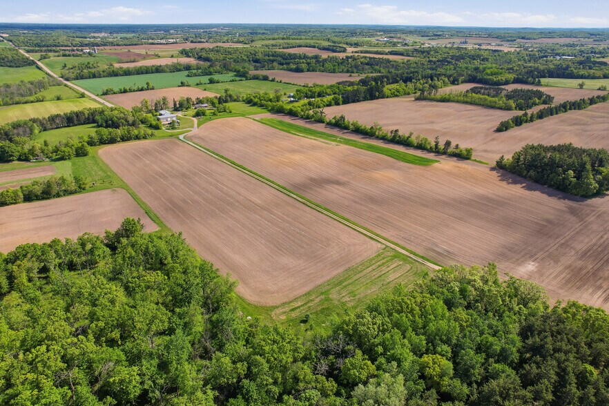 More Photos Of 9523 River Rd, Amherst Warehouse For Sale