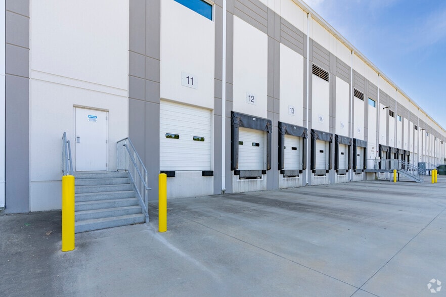 More Photos Of 10137 Horton Rd, Charlotte Distribution For Lease