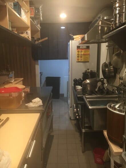 More Photos Of 1075 Bergen St, Brooklyn Storefront Retail Residential For Lease