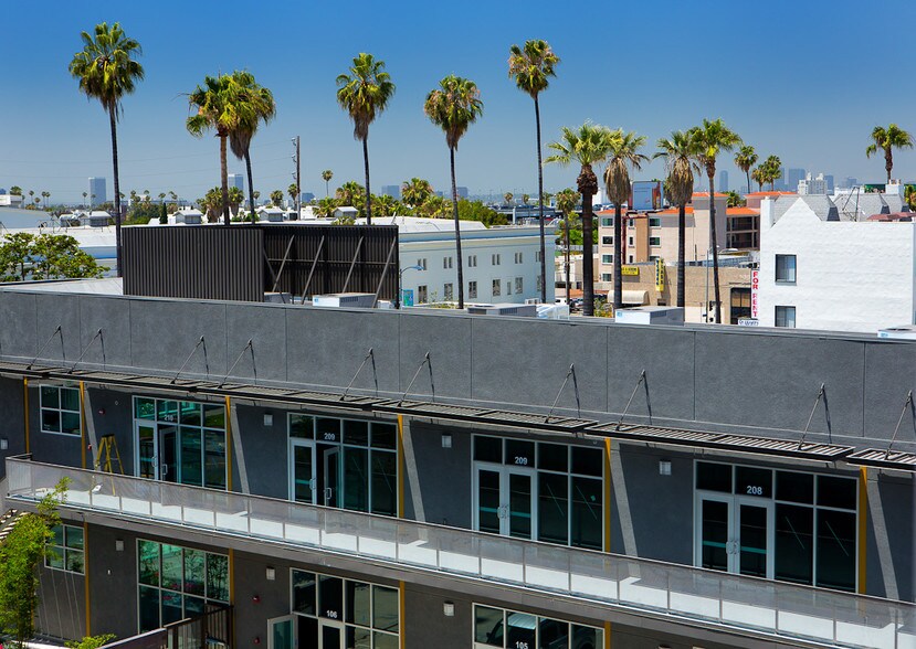 More Photos Of 5815-5825 W Sunset Blvd, Hollywood Office For Lease
