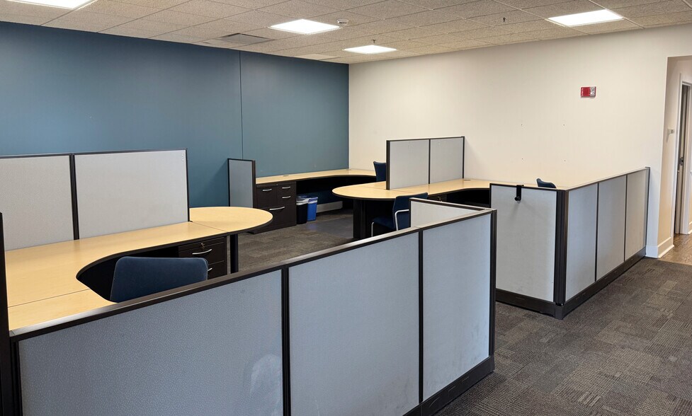More Photos Of 111 - 115 W Campbell St, Arlington Heights Office For Lease
