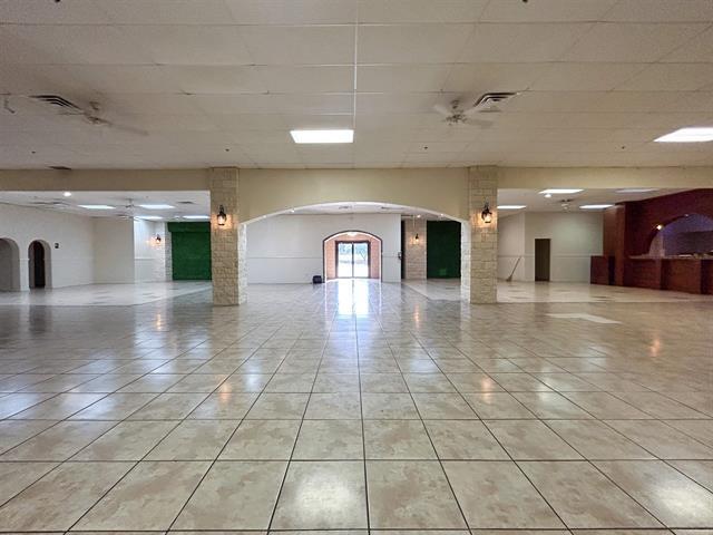 More Photos Of 819 Los Presidentes Ave, Laredo Storefront Retail Office For Sale