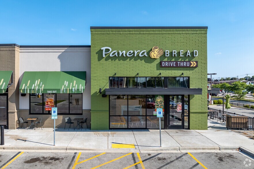 More Photos Of 3511 S 27th, Milwaukee Fast Food For Sale