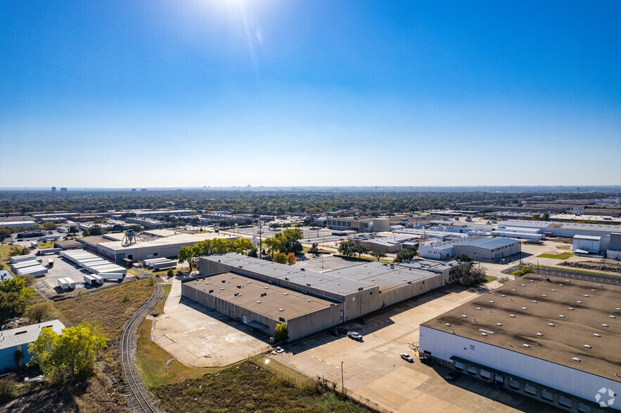 More Photos Of 1700 Columbian Club Dr, Carrollton Manufacturing For Sale