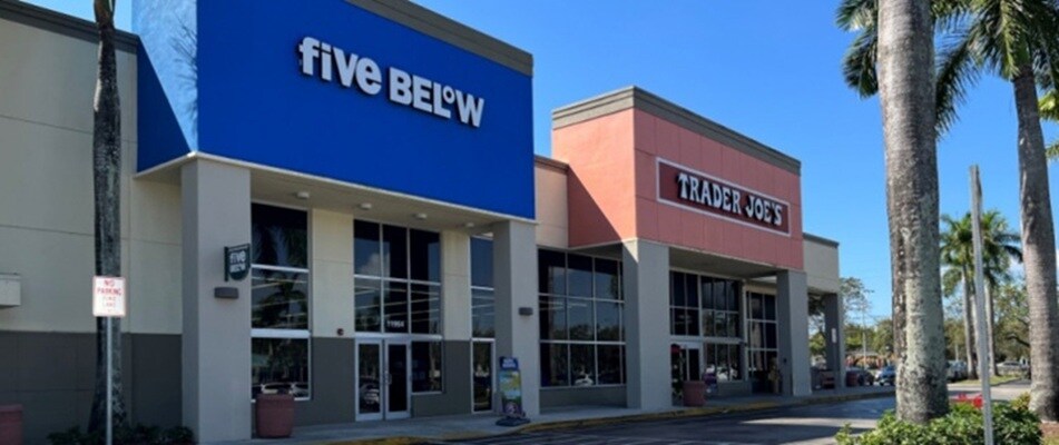 Primary Photo Of 11940 Pines Blvd, Pembroke Pines Unknown For Lease