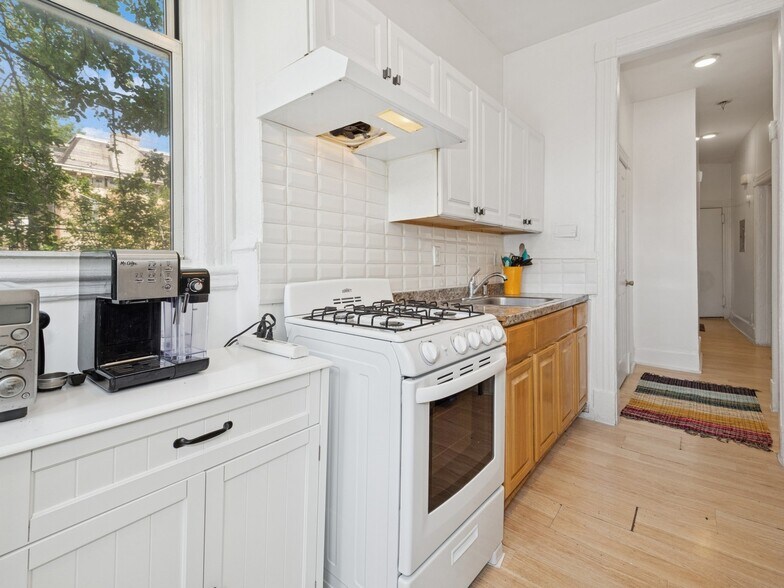 More Photos Of 123 3rd St, Newburgh Apartments For Sale