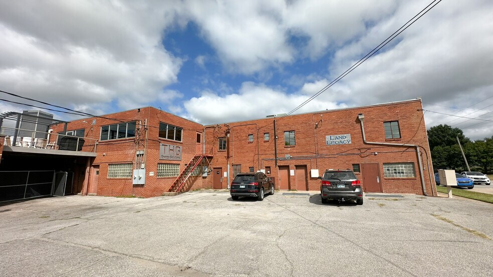 More Photos Of 816-822 E 6th St, Tulsa Office For Lease