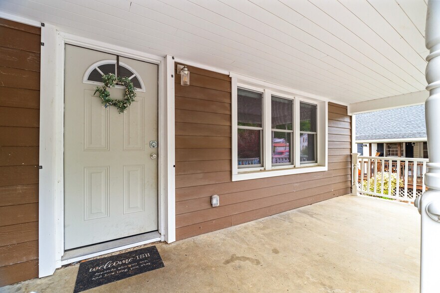 More Photos Of 217 W 28th St, Buena Vista Apartments For Sale