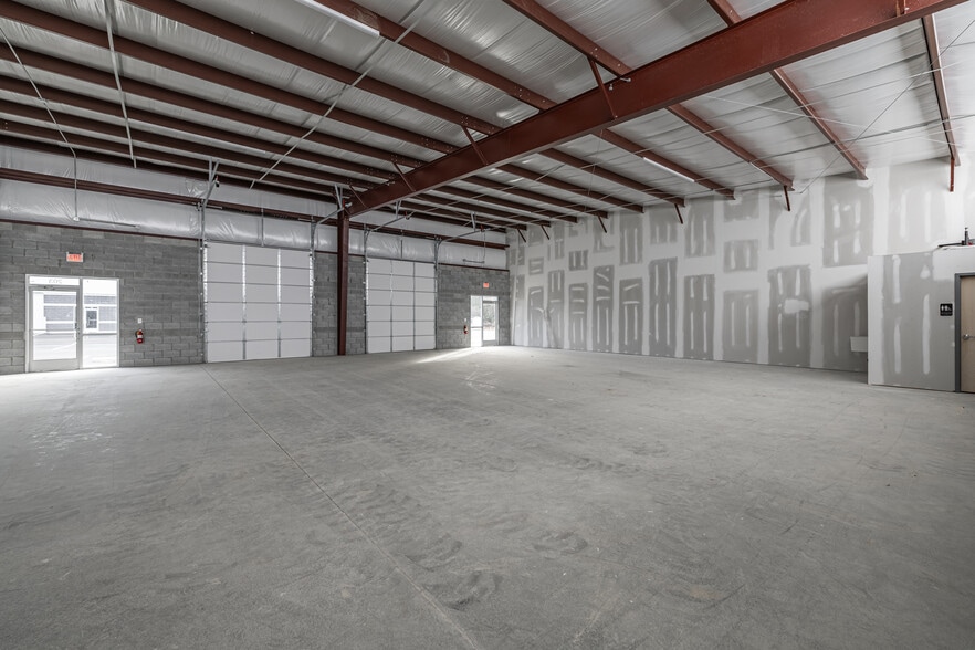 More Photos Of 8145 Pine Ridge Rd, Mechanicsville Flex For Lease