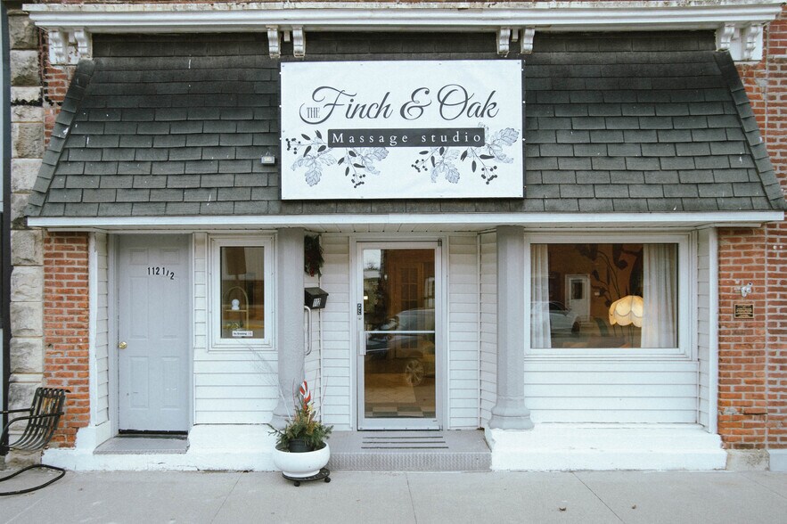 More Photos Of 112-116 E Court Ave, Winterset Storefront Retail Residential For Sale