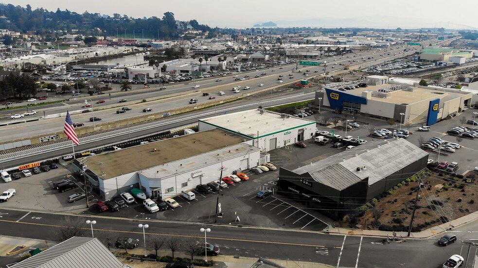 More Photos Of 654 Irwin St, San Rafael Service For Lease