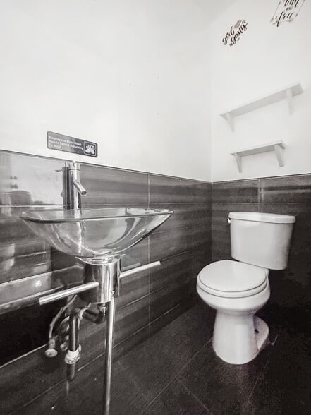 More Photos Of 438 Wilson Ave, Brooklyn Storefront Retail Residential For Lease