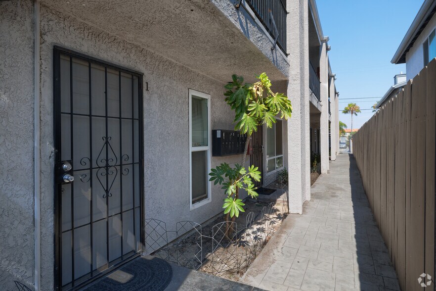 More Photos Of 4053 Wilson Ave, San Diego Apartments For Sale