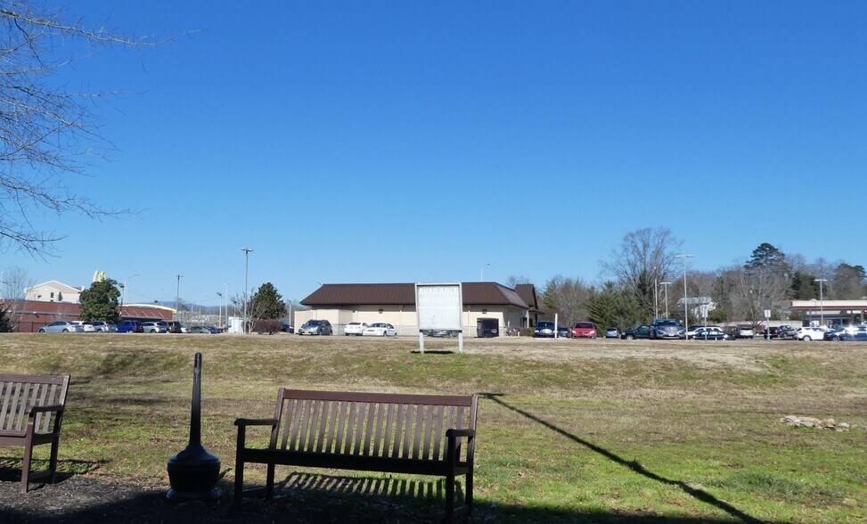 More Photos Of 420 S Illinois Ave, Oak Ridge Land For Sale