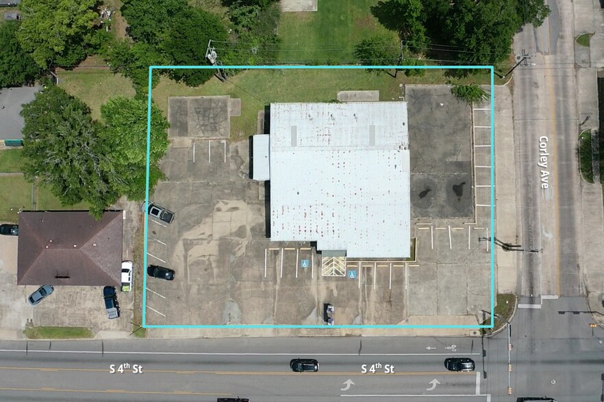 More Photos Of 2455 S 4th St, Beaumont Warehouse For Lease