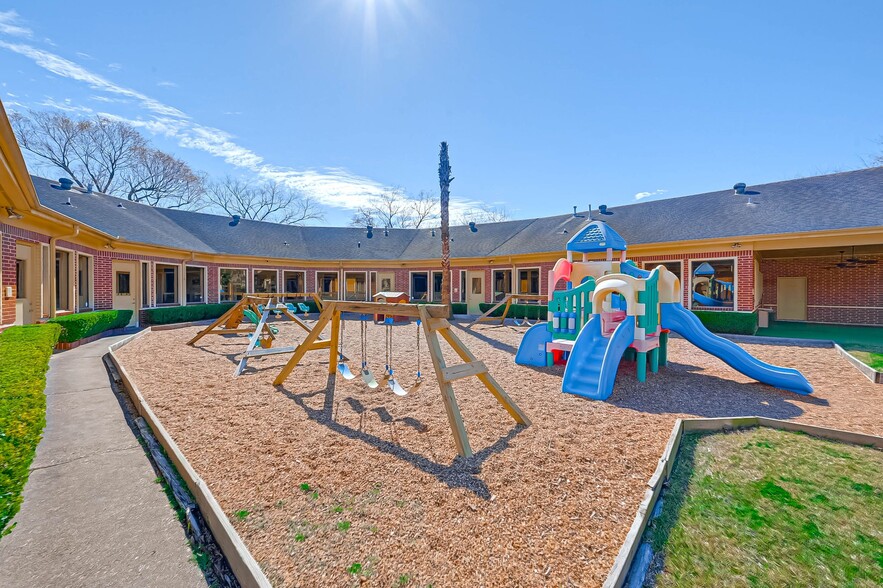 More Photos Of 8644 Beverlyhill St, Houston Schools For Sale