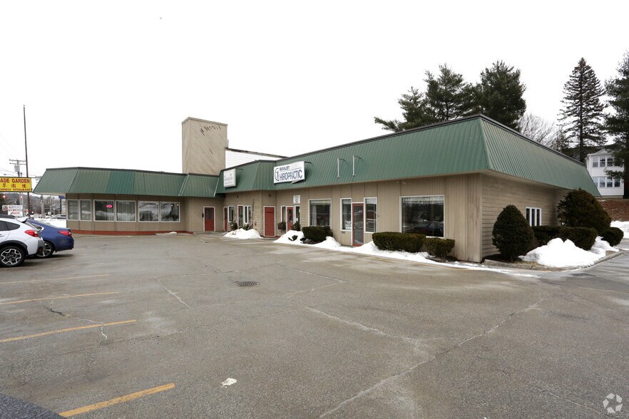 More Photos Of 675 Main St, Lewiston Freestanding For Sale