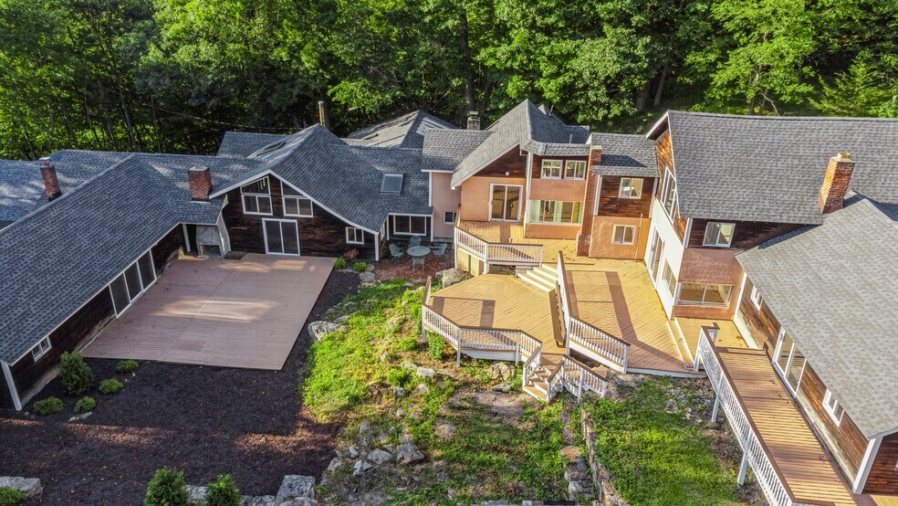 More Photos Of 584 Milltown Rd, Brewster Village Specialty For Sale