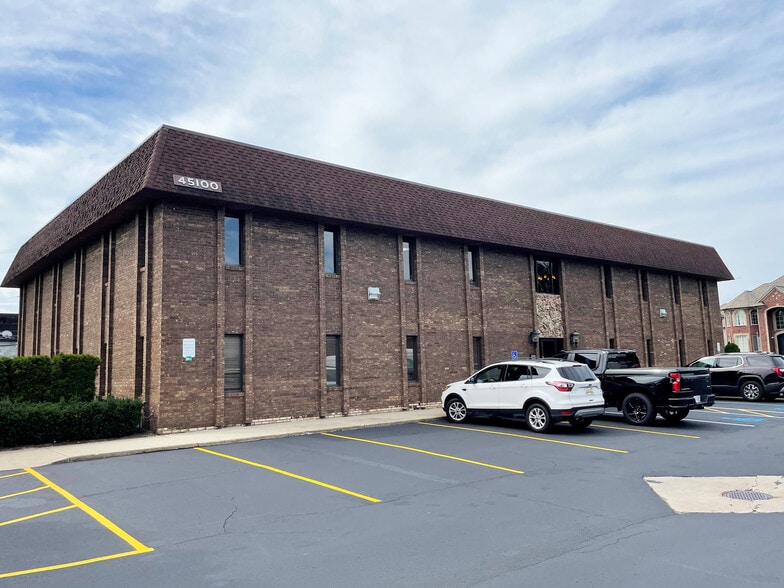 More Photos Of 45200 Sterritt St, Utica Office For Lease