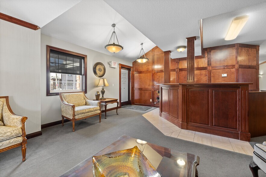 More Photos Of 601 West Blvd, Rapid City Office For Lease