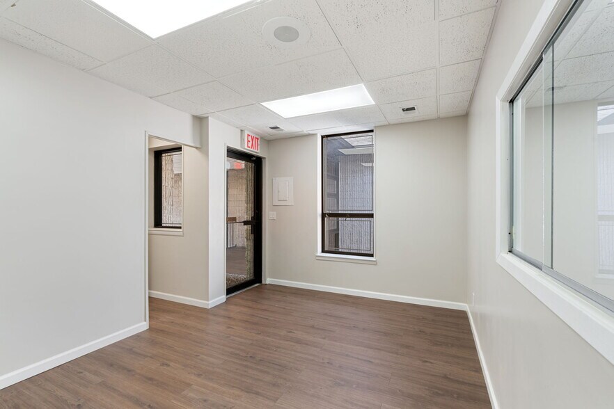 More Photos Of 2627 Hylan Blvd, Staten Island Medical For Lease