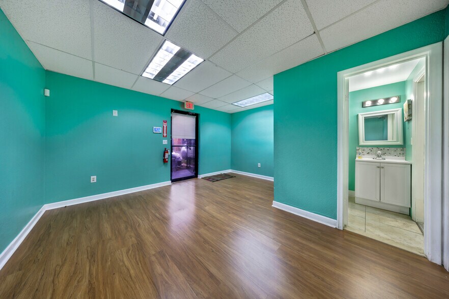More Photos Of 7760 W 20th Ave, Hialeah Warehouse For Sale