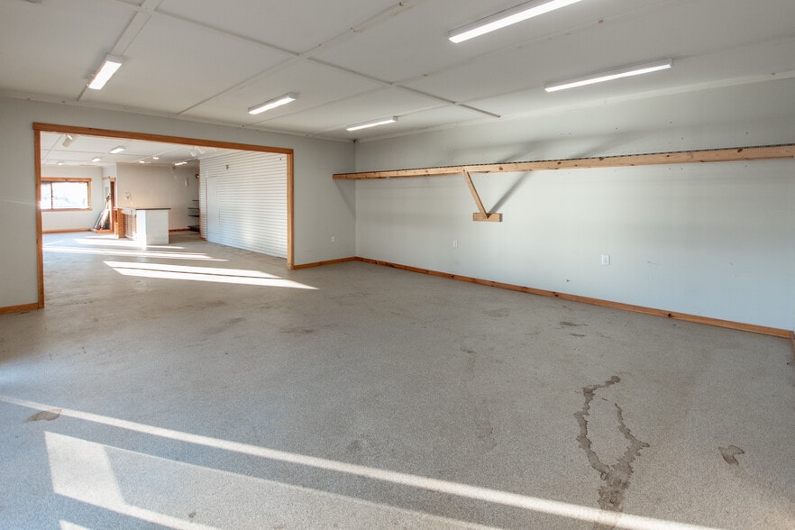 More Photos Of 535 W Main St, Franklin Specialty For Sale