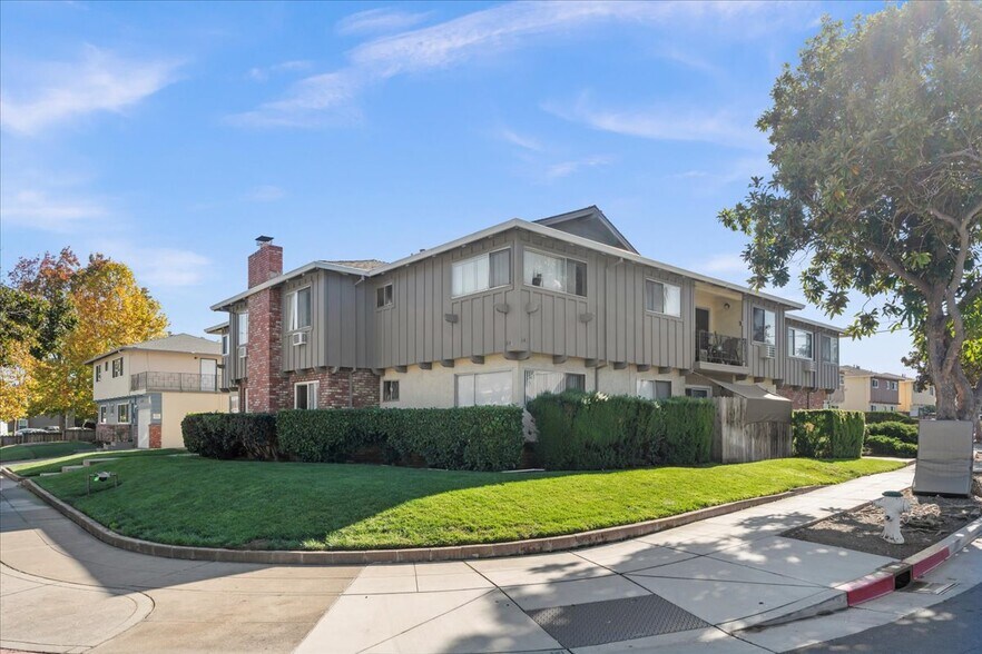 Primary Photo Of 642 Kirkland Dr, Sunnyvale Apartments For Sale