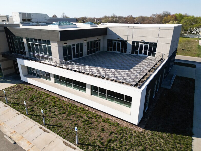 More Photos Of 9758 E 21st St N, Wichita Medical For Lease