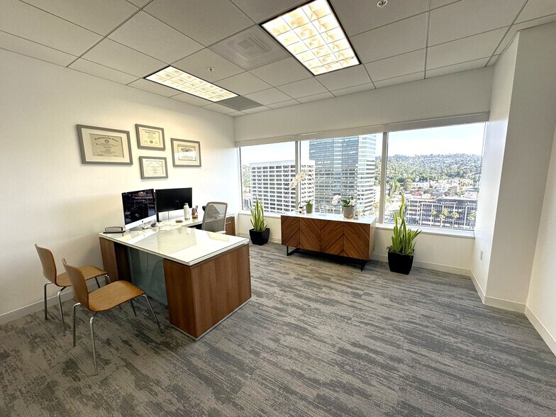 More Photos Of 15303 Ventura Blvd, Sherman Oaks Office For Lease