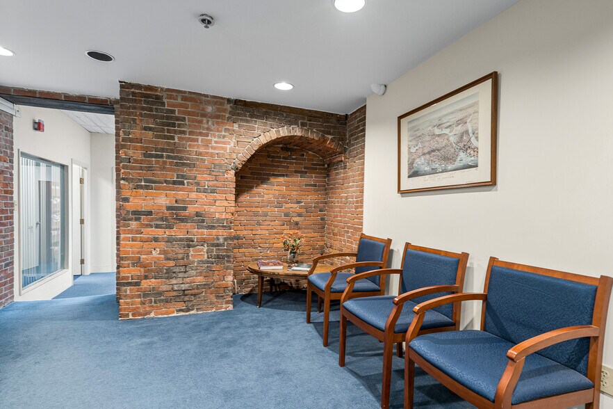 More Photos Of 21 Merchants Row, Boston Loft Creative Space For Sale