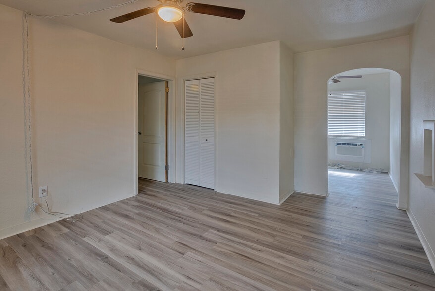 More Photos Of 1102 Sunset Point Rd, Clearwater Apartments For Sale