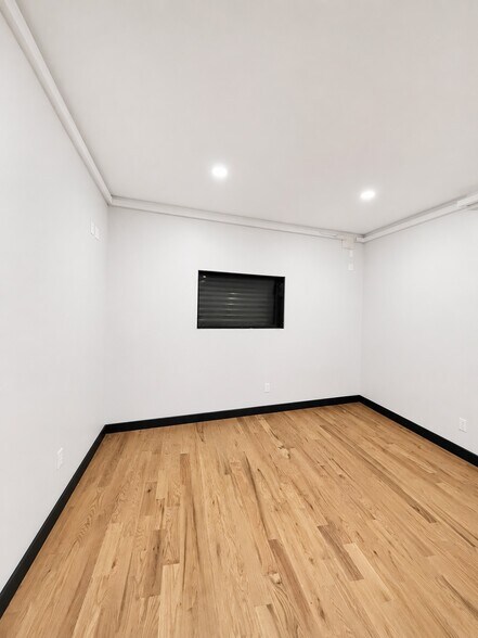 More Photos Of 580 Broadway, Brooklyn Storefront Retail Residential For Lease