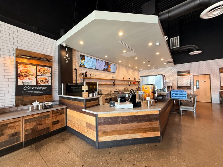 More Photos Of 17505-17571 SH 249, Houston Storefront For Lease
