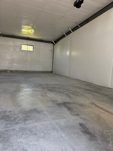 More Photos Of 4962 S 3300 W, Rexburg Light Distribution For Lease
