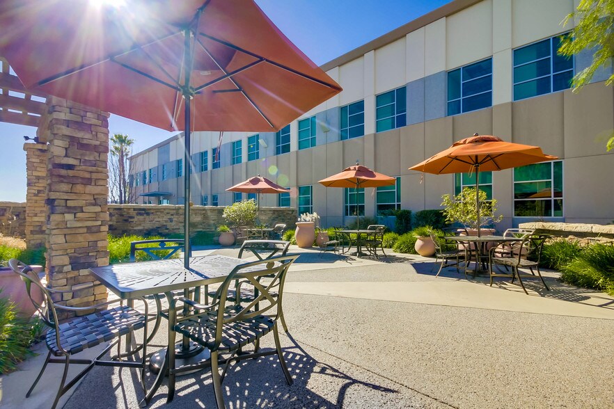 More Photos Of 27240 W Turnberry Ln, Valencia Office For Sale