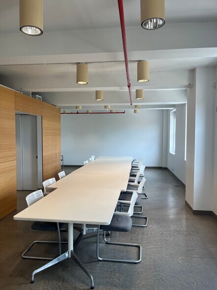More Photos Of 80 Hanson Pl, Brooklyn Office For Lease
