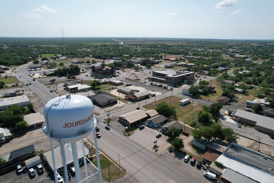 More Photos Of 613 Maple St, Jourdanton Land For Sale