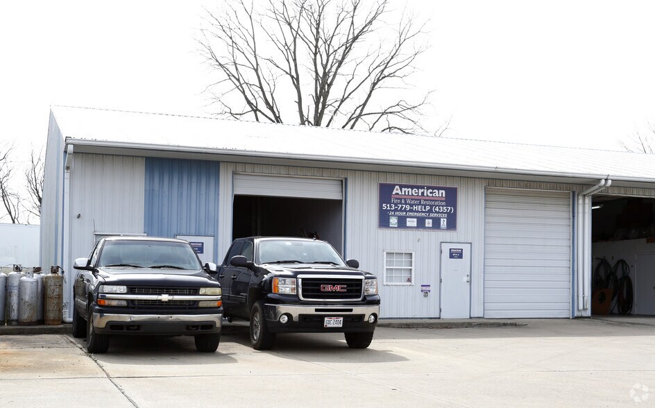 More Photos Of 8979-8981 Cincinnati Columbus Rd, West Chester Warehouse For Lease
